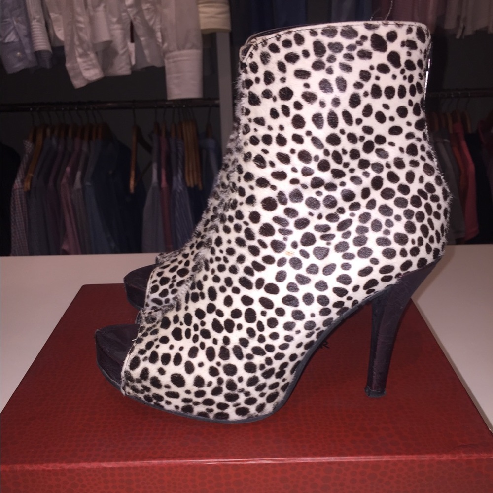 Donald J Pliner boots-size 7-real calf leather